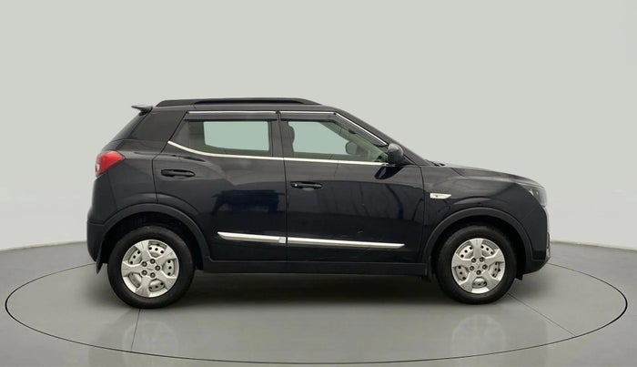 2022 Mahindra XUV300 W4 1.5 DIESEL, Diesel, Manual, 66,314 km, Right Side View