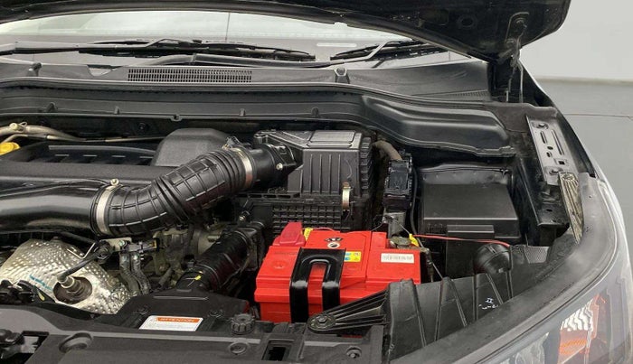 2022 Mahindra XUV300 W4 1.5 DIESEL, Diesel, Manual, 66,314 km, Engine View - Left