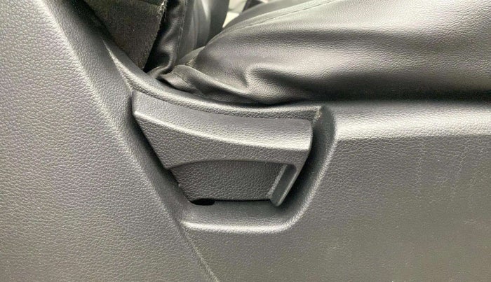 2022 Mahindra XUV300 W4 1.5 DIESEL, Diesel, Manual, 66,314 km, Driver Side Adjustment Panel