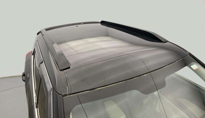 2022 Mahindra XUV300 W4 1.5 DIESEL, Diesel, Manual, 66,314 km, Roof