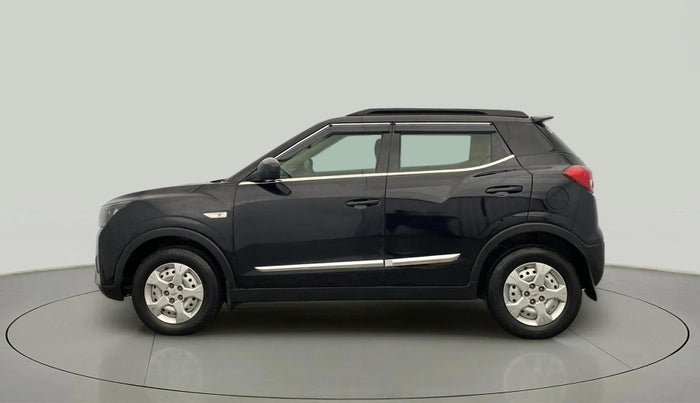 2022 Mahindra XUV300 W4 1.5 DIESEL, Diesel, Manual, 66,314 km, Left Side