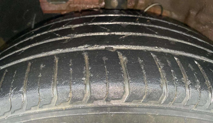 2022 Hyundai VENUE S Plus 1.2 Petrol MT, Petrol, Manual, 28,750 km, Left Front Tyre Tread