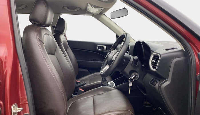 2022 Hyundai VENUE S Plus 1.2 Petrol MT, Petrol, Manual, 28,750 km, Right Side Front Door Cabin