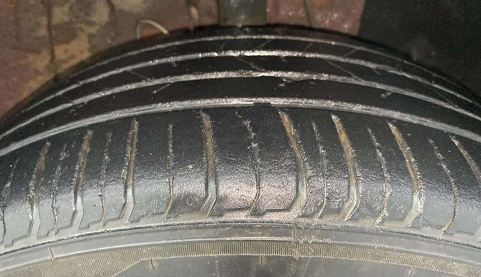 2022 Hyundai VENUE S Plus 1.2 Petrol MT, Petrol, Manual, 28,750 km, Right Front Tyre Tread