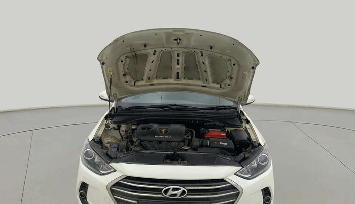 2018 Hyundai New Elantra 1.6 SX MT DIESEL, Diesel, Manual, 1,06,883 km, Open Bonet