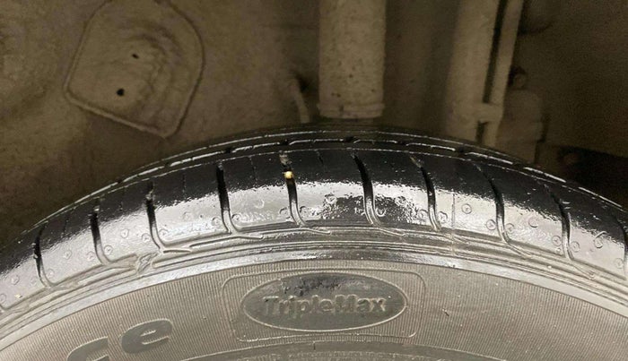 2021 Tata NEXON XM SUNROOF PETROL, Petrol, Manual, 41,496 km, Right Rear Tyre Tread