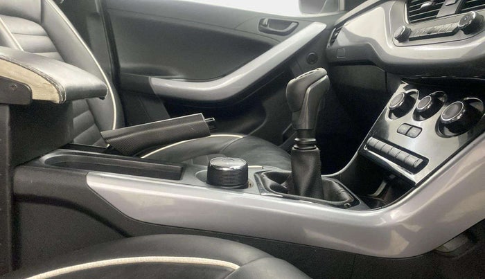 2021 Tata NEXON XM SUNROOF PETROL, Petrol, Manual, 41,496 km, Gear Lever