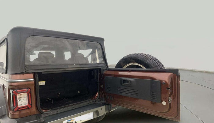 2021 Mahindra Thar LX D 4WD AT CONVERTIBLE, Diesel, Automatic, 44,838 km, Boot Door Open