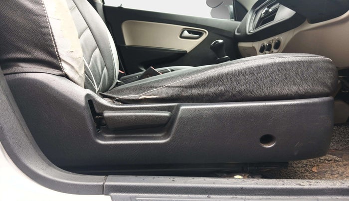 2021 Maruti Alto LXI OPT CNG, CNG, Manual, 32,267 km, Driver Side Adjustment Panel