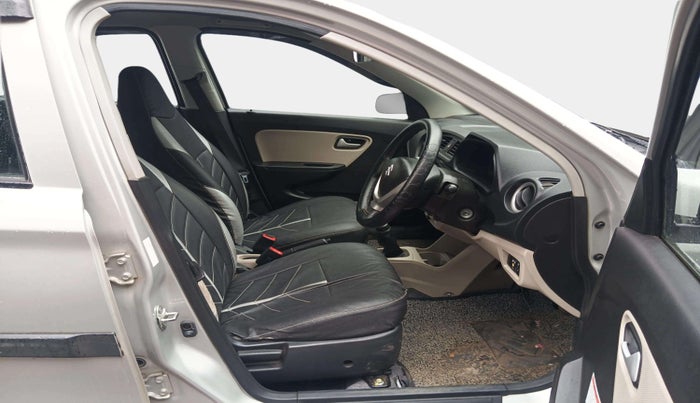 2021 Maruti Alto LXI OPT CNG, CNG, Manual, 32,267 km, Right Side Front Door Cabin