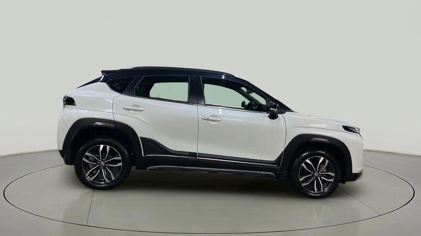 2024 Toyota Urban Cruiser Taisor V 1.0 Petrol AT, Petrol, Automatic, 11,387 km, Right Side View