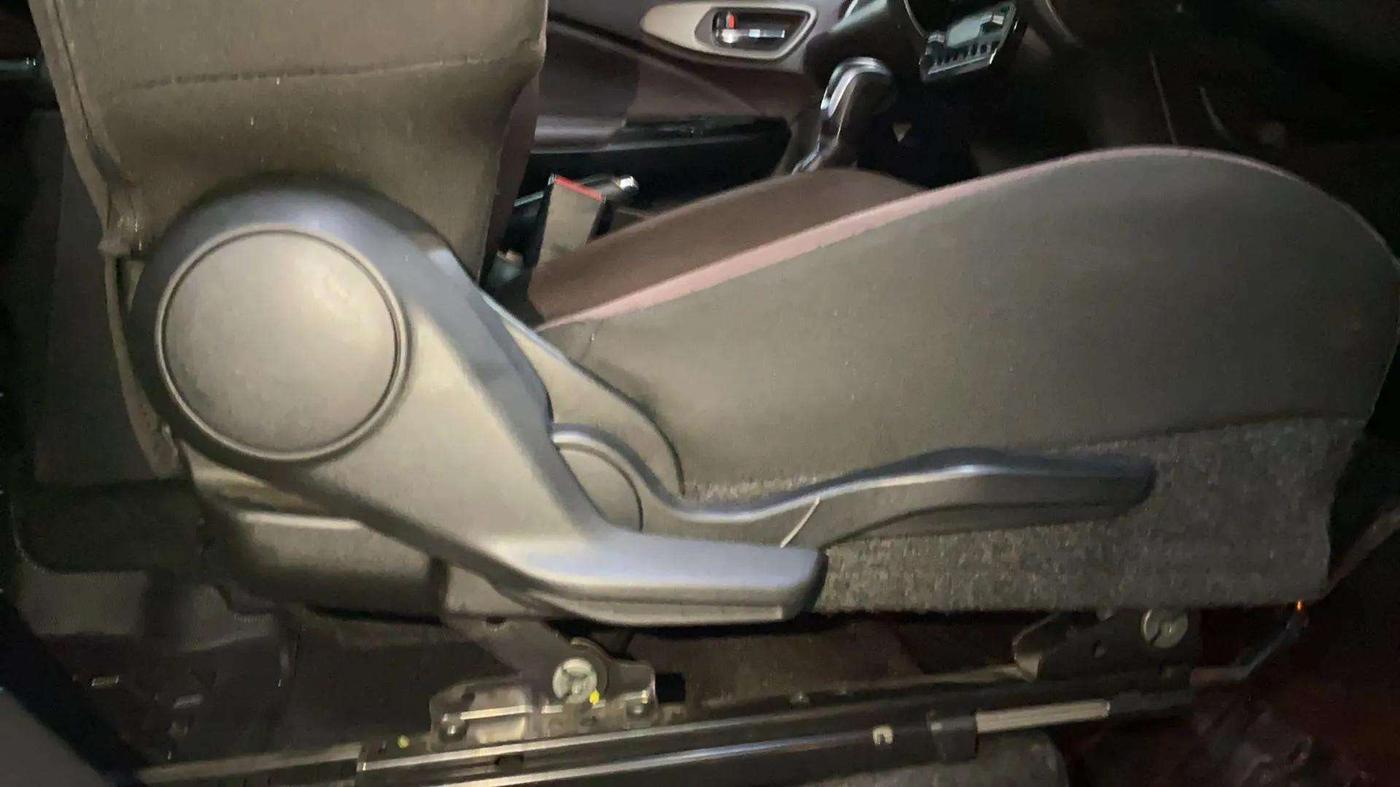 2024 Toyota Urban Cruiser Taisor V 1.0 Petrol AT, Petrol, Automatic, 11,387 km, Driver Side Adjustment Panel