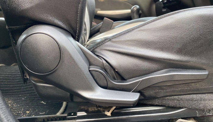 2022 Maruti Swift ZXI, Petrol, Manual, 23,710 km, Driver Side Adjustment Panel