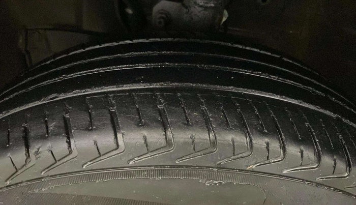 2020 Maruti New Wagon-R LXI CNG (O) 1.0, CNG, Manual, 62,215 km, Left Front Tyre Tread