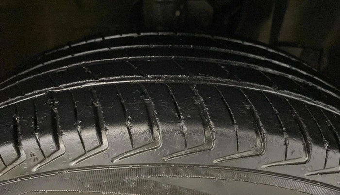 2020 Maruti New Wagon-R LXI CNG (O) 1.0, CNG, Manual, 62,215 km, Right Front Tyre Tread