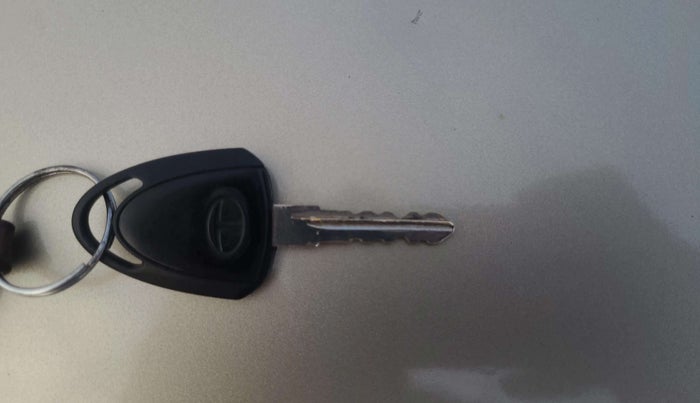 2017 Tata Nano TWIST XTA, Petrol, Automatic, 39,136 km, Key Close Up
