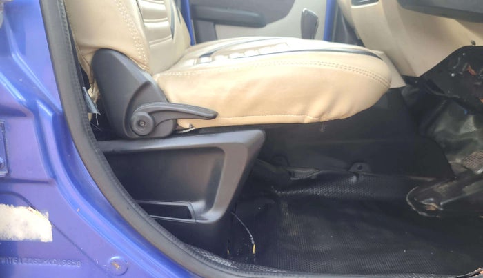2017 Tata Nano TWIST XTA, Petrol, Automatic, 39,136 km, Driver Side Adjustment Panel