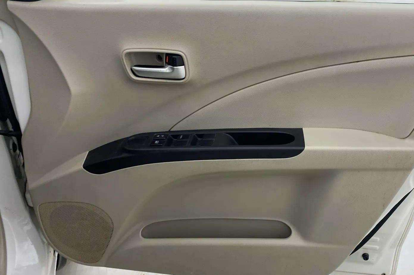 2019 Maruti Celerio VXI, Petrol, Manual, 22,695 km, Driver Side Door Panels Control
