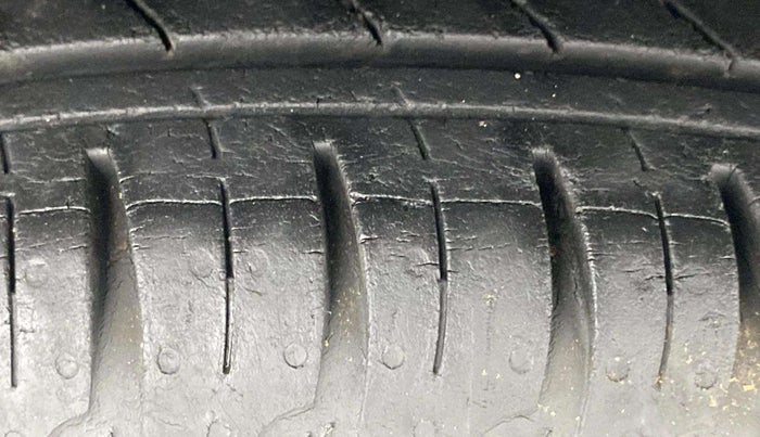 2020 Renault Kwid RXL 1.0, Petrol, Manual, 37,127 km, Right Rear Tyre Tread