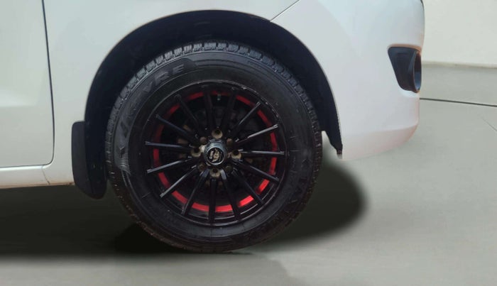 2011 Maruti Wagon R 1.0 LXI, Petrol, Manual, 72,154 km, Right Front Wheel