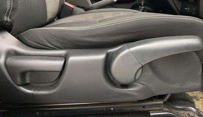 2017 Honda WR-V 1.5L I-DTEC VX MT, Diesel, Manual, 95,491 km, Driver Side Adjustment Panel