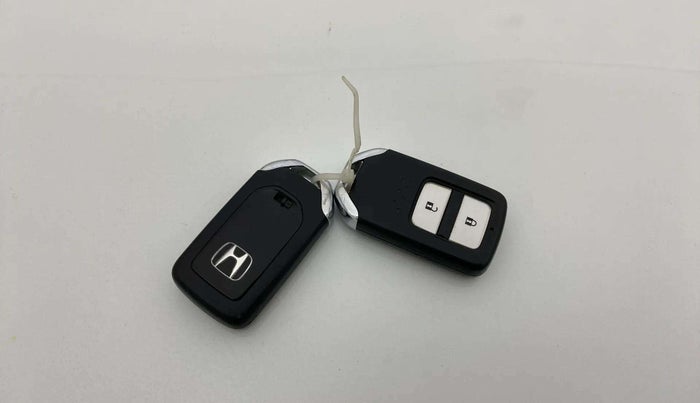 2017 Honda WR-V 1.5L I-DTEC VX MT, Diesel, Manual, 95,491 km, Key Close Up