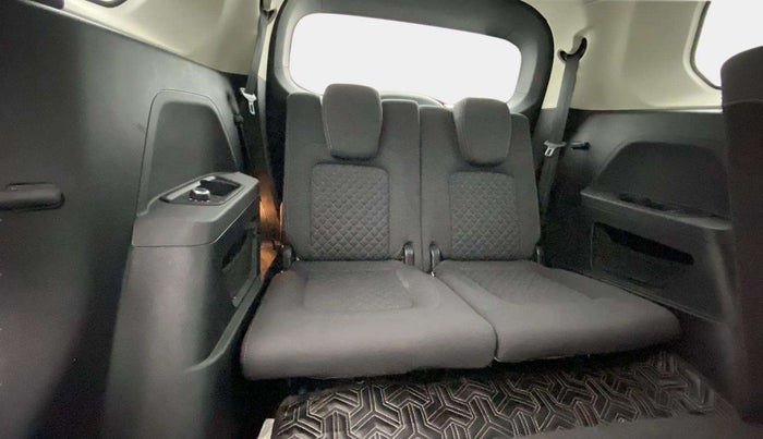 2022 Tata Safari XTA PLUS, Diesel, Automatic, 33,328 km, Third Seat Row ( optional )
