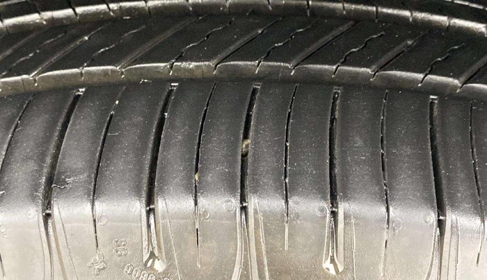 2022 Tata Safari XTA PLUS, Diesel, Automatic, 33,328 km, Left Rear Tyre Tread