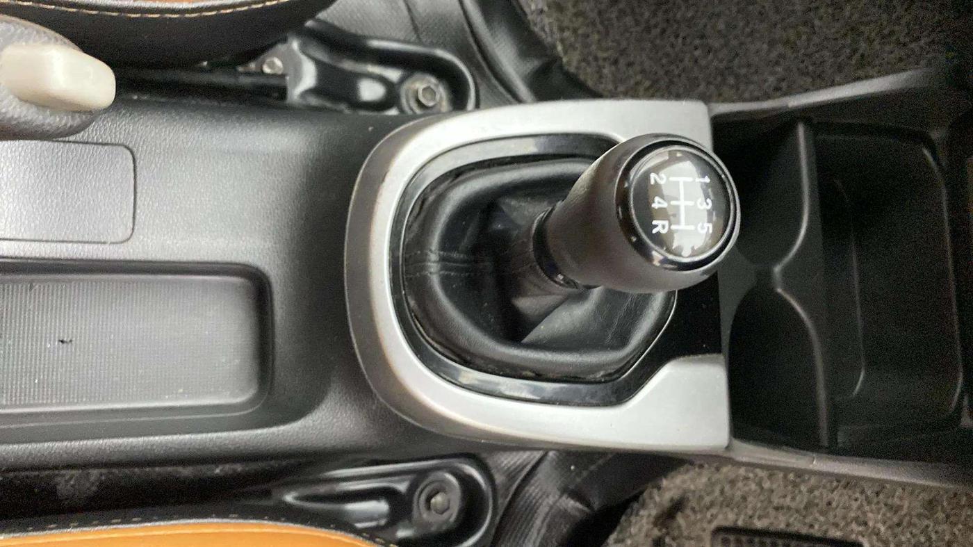 2018 Honda WR-V 1.2L I-VTEC S MT, Petrol, Manual, 68,497 km, Gear Lever