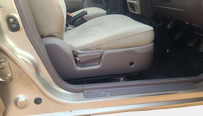 2009 Maruti Alto LXI, Petrol, Manual, 95,100 km, Driver Side Adjustment Panel