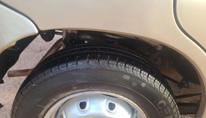2009 Maruti Alto LXI, Petrol, Manual, 95,100 km, Right Rear Tyre Tread