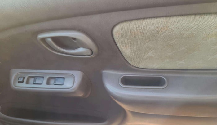 2009 Maruti Alto LXI, Petrol, Manual, 95,100 km, Driver Side Door Panels Control
