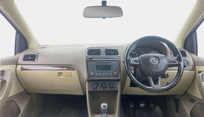 2015 Skoda Rapid AMBITION 1.6 MPI MT PLUS, Petrol, Manual, 64,193 km, Dashboard