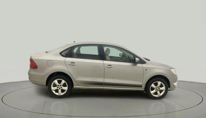2015 Skoda Rapid AMBITION 1.6 MPI MT PLUS, Petrol, Manual, 64,193 km, Right Side View