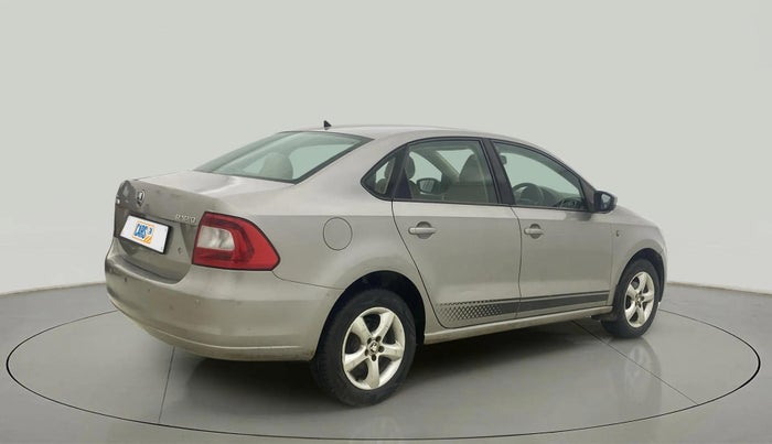 2015 Skoda Rapid AMBITION 1.6 MPI MT PLUS, Petrol, Manual, 64,193 km, Right Back Diagonal