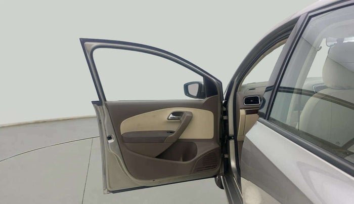 2015 Skoda Rapid AMBITION 1.6 MPI MT PLUS, Petrol, Manual, 64,193 km, LHS Front Door
