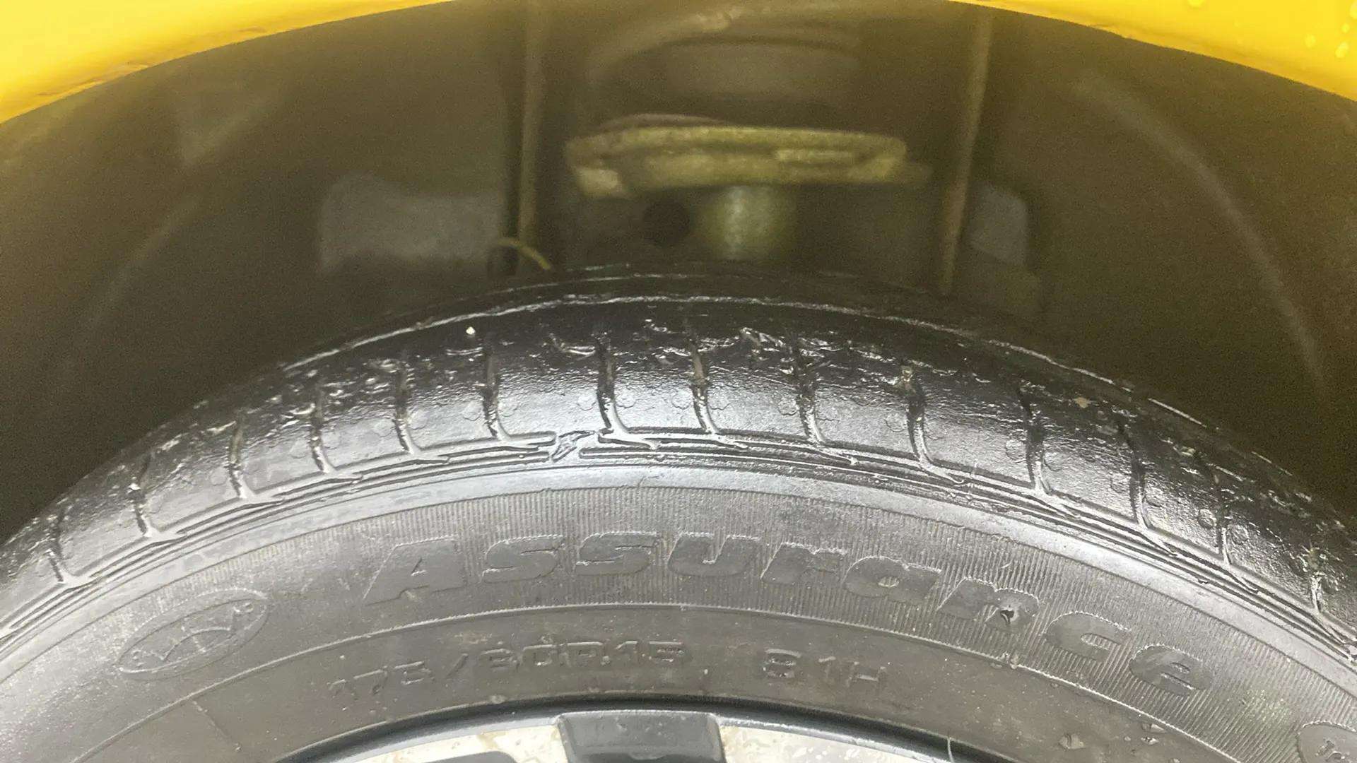 LHS-Front-Tyre-Tread-20