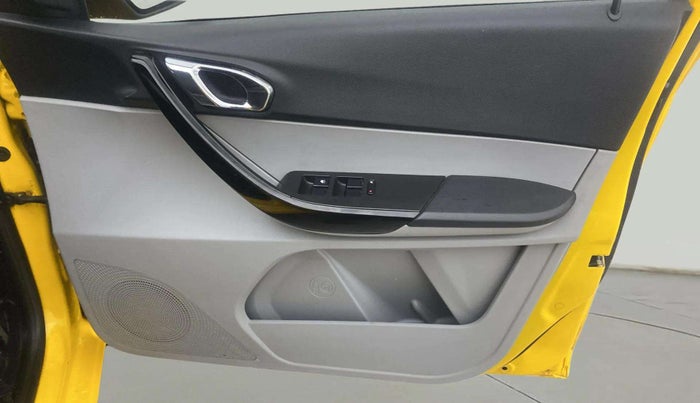 2020 Tata Tiago XZ PLUS PETROL, Petrol, Manual, 24,991 km, Driver Side Door Panels Control
