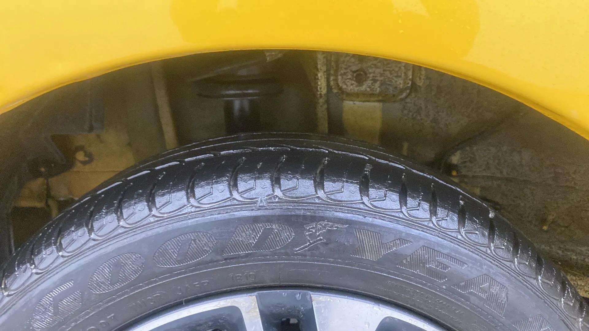 RHS-Rear-Tyre-Tread-19