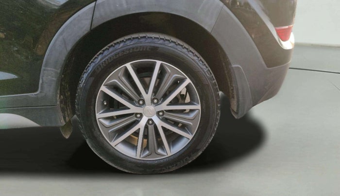2016 Hyundai Tucson GLS 2WD AT DIESEL, Diesel, Automatic, 1,70,000 km, Left Rear Wheel
