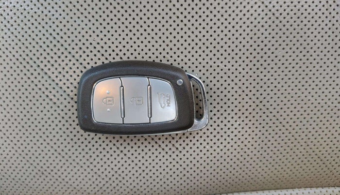 2016 Hyundai Tucson GLS 2WD AT DIESEL, Diesel, Automatic, 1,70,000 km, Key Close Up