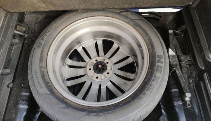 2016 Hyundai Tucson GLS 2WD AT DIESEL, Diesel, Automatic, 1,70,000 km, Spare Tyre