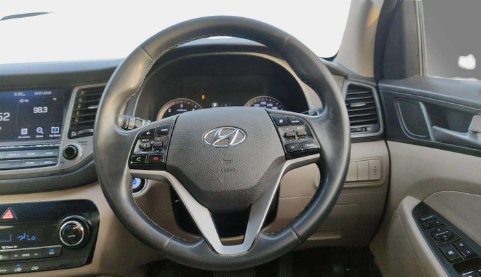 2016 Hyundai Tucson GLS 2WD AT DIESEL, Diesel, Automatic, 1,70,000 km, Steering Wheel Close Up