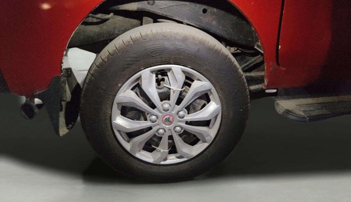 2014 Maruti Eeco 5 STR WITH A/C+HTR, CNG, Manual, 1,70,000 km, Right Rear Wheel