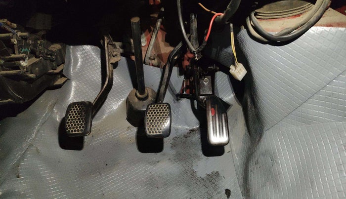 2014 Maruti Eeco 5 STR WITH A/C+HTR, CNG, Manual, 1,70,000 km, Pedals