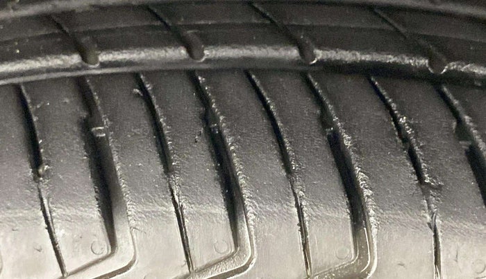 2024 Tata Tiago XE PETROL, Petrol, Manual, 13,944 km, Right Front Tyre Tread
