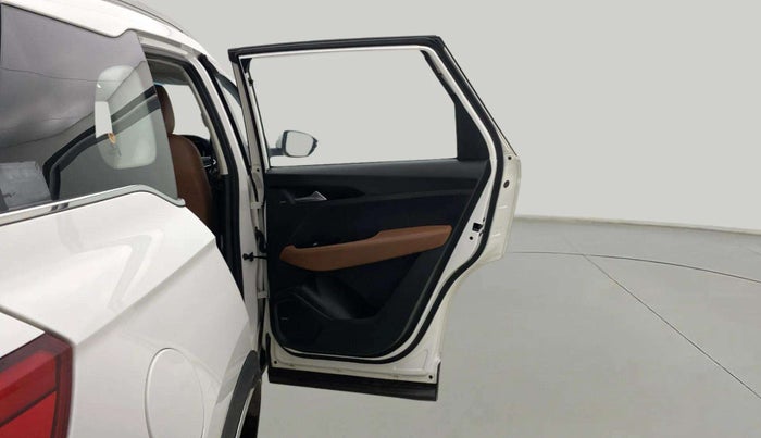 2020 MG HECTOR PLUS SHARP 1.5 PETROL TURBO HYBRID MT 6-STR, Petrol, Manual, 46,537 km, RHS Rear Door