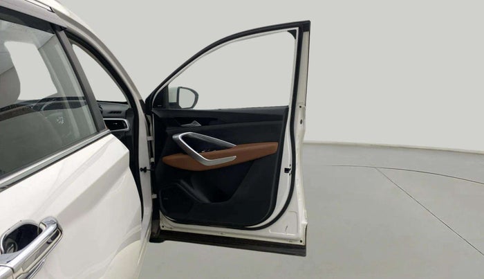 2020 MG HECTOR PLUS SHARP 1.5 PETROL TURBO HYBRID MT 6-STR, Petrol, Manual, 46,537 km, RHS Front Door