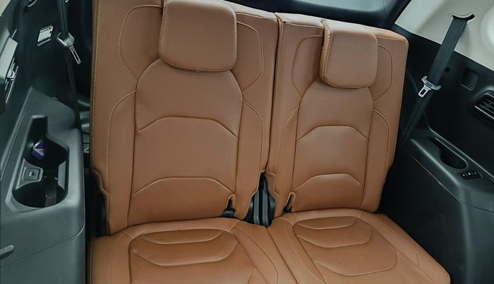 2020 MG HECTOR PLUS SHARP 1.5 PETROL TURBO HYBRID MT 6-STR, Petrol, Manual, 46,537 km, Third Seat Row ( optional )