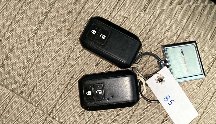 2019 Maruti Ertiga ZXI AT SHVS, Petrol, Automatic, 67,541 km, Key Close Up